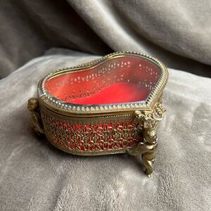 VINTAGE Brass Red Velvet Heart-Shaped Cherub Jewelry Trinket Box with Glass Lid